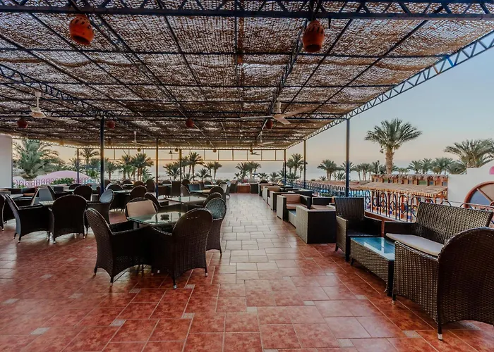 Protels Crystal Hotel 4*